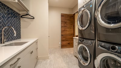 Laundry room on mid level