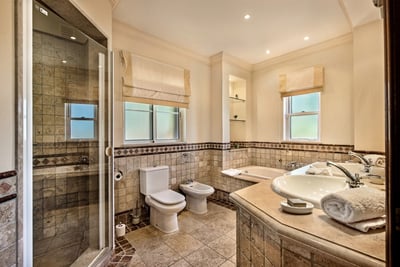 Luxury Villa Photo #27