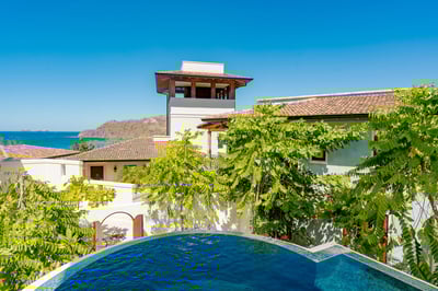 Luxury Villa Photo #4