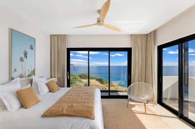 Luxury Villa Photo #35