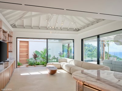 Luxury Villa Photo #20