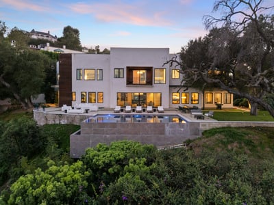 Luxury Villa Photo #4