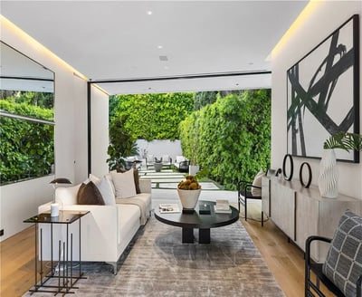 Luxury Villa Photo #36