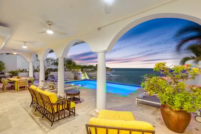 Luxury Villa Photo #58