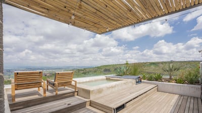 Luxury Villa Photo #6