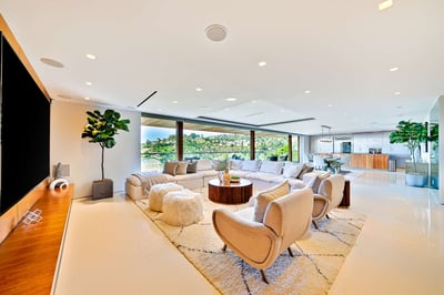 Luxury Villa Photo #28