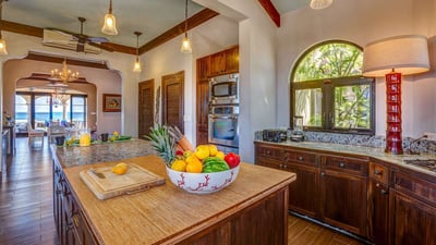 Luxury Villa Photo #14