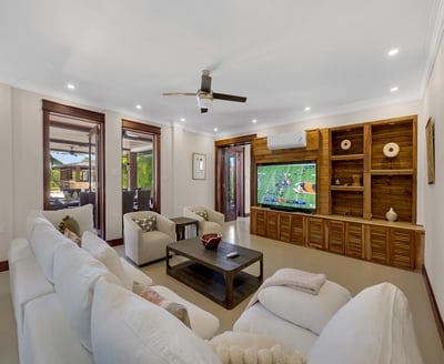 Luxury Villa Photo #27