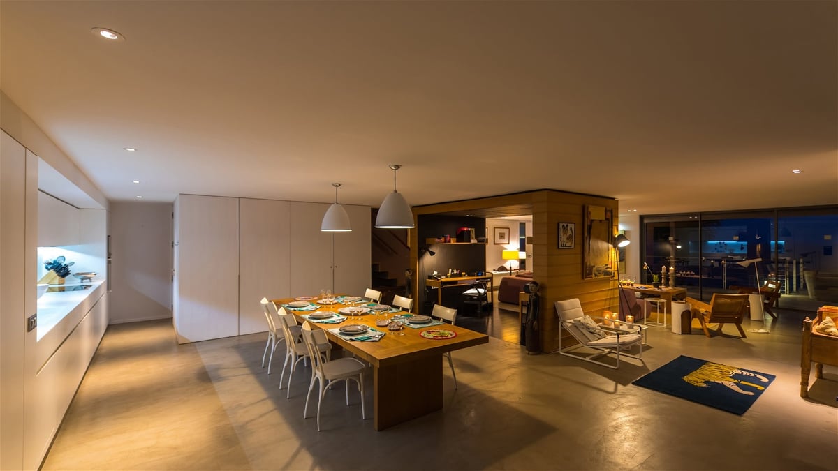 Kitchen & Dining Area - Image 28