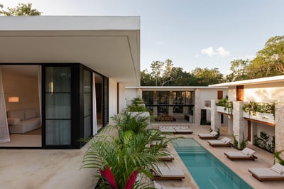 Luxury Villa Photo #10