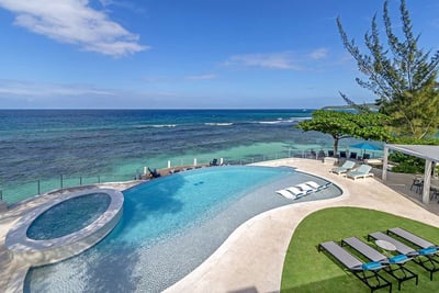 Luxury Villa Photo #2
