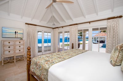 Luxury Villa Photo #31