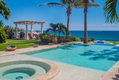 Luxury Villa Photo #14