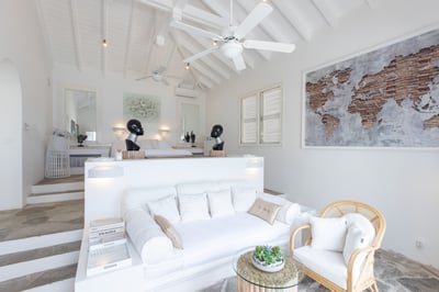 Luxury Villa Photo #30