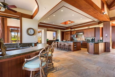 Luxury Villa Photo #16