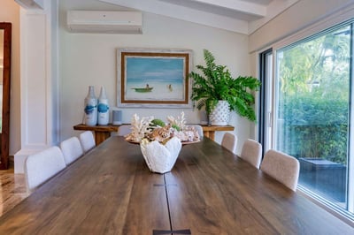 Luxury Villa Photo #16