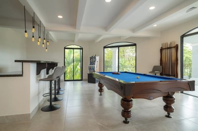 Luxury Villa Photo #11