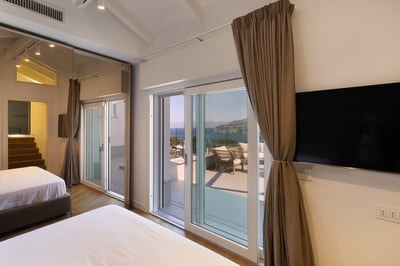 Luxury Villa Photo #24
