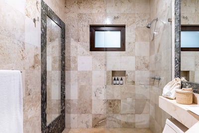 Luxury Villa Photo #51