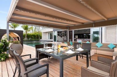Luxury Villa Photo #17