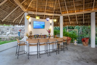 Luxury Villa Photo #15
