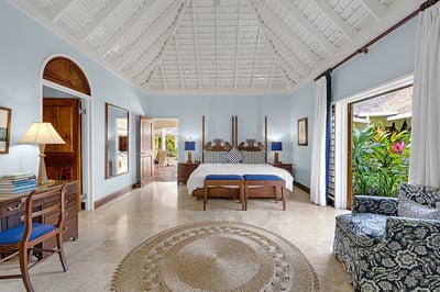 Luxury Villa Photo #29