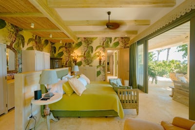 Luxury Villa Photo #40