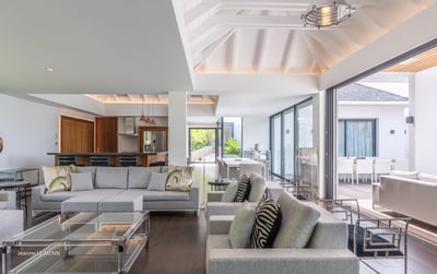 Luxury Villa Photo #15