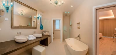 Luxury Villa Photo #26