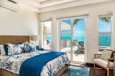 Luxury Villa Photo #33