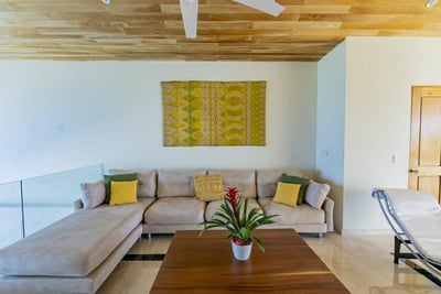 Luxury Villa Photo #23