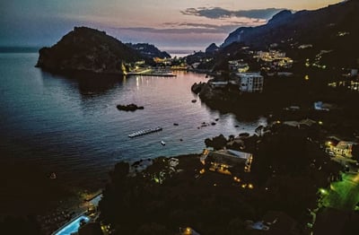 Luxury Villa Photo #36