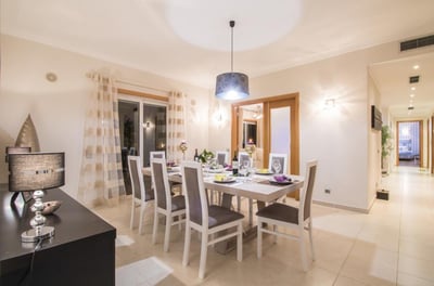 Luxury Villa Photo #15
