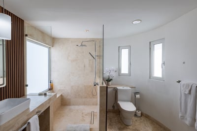 Luxury Villa Photo #32