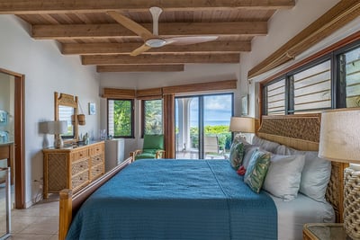 Luxury Villa Photo #12