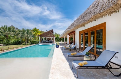 Luxury Villa Photo #4