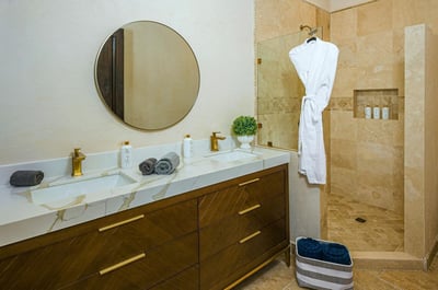 Luxury Villa Photo #42