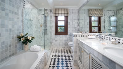 Luxury Villa Photo #20