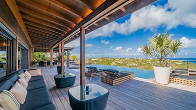 Luxury Villa Photo #16