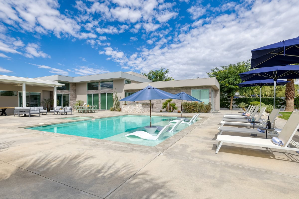 La Quinta,Sierra Sol Retreat