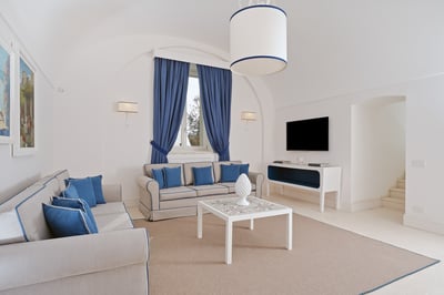 Luxury Villa Photo #6