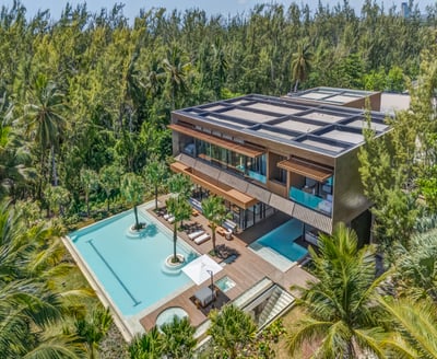 Luxury Villa Photo #4