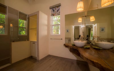 Luxury Villa Photo #19