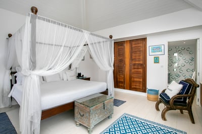 Luxury Villa Photo #35