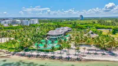 Luxury Villa Photo #11