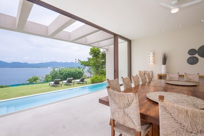 Luxury Villa Photo #19