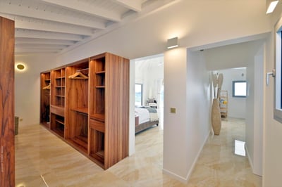 Luxury Villa Photo #28