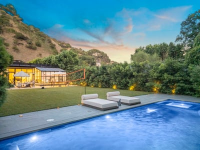 Luxury Villa Photo #7