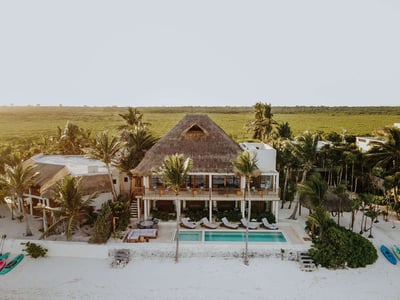 Luxury Villa Photo #2