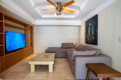 Luxury Villa Photo #38